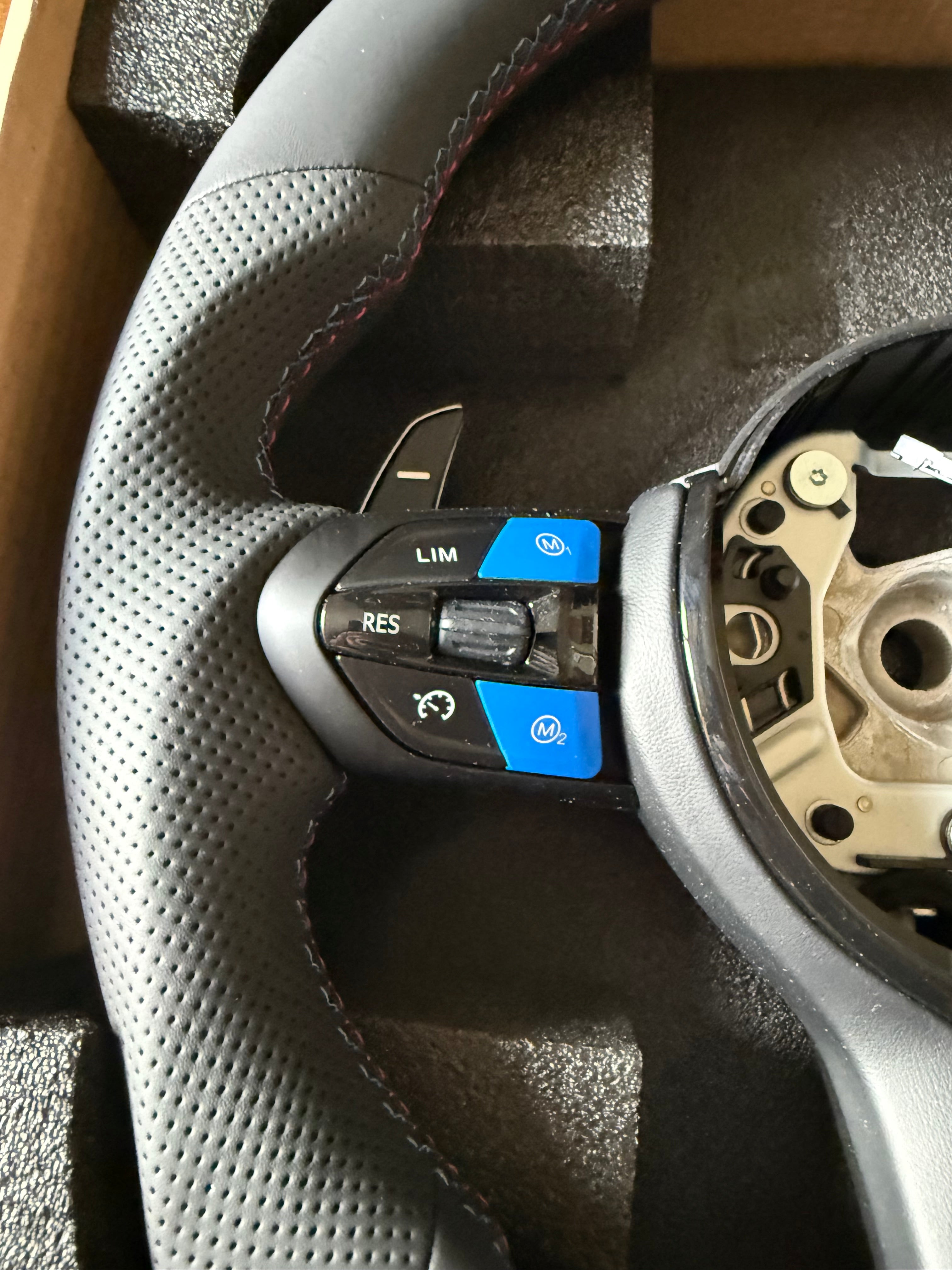 BMW Flat bottom steering wheel F series